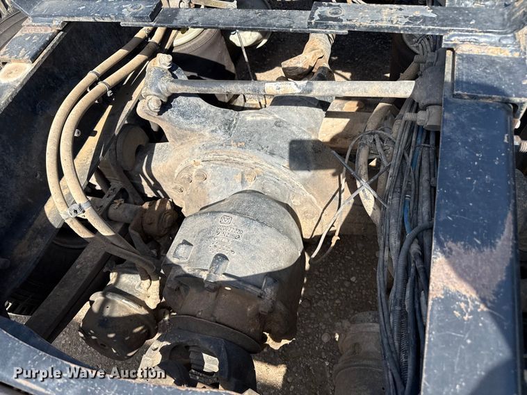 image for item EP0590 2013 Freightliner Cascadia 125 semi truck