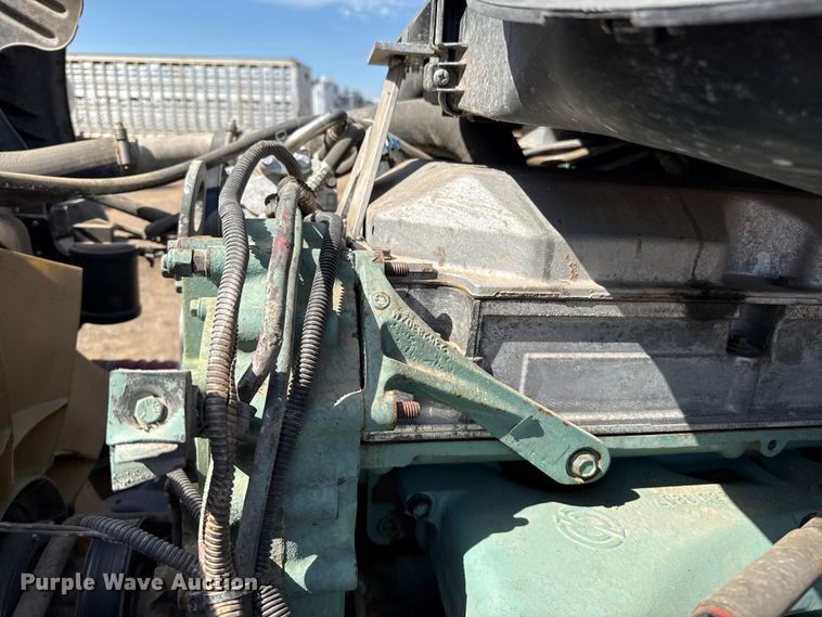 image for item EP0590 2013 Freightliner Cascadia 125 semi truck