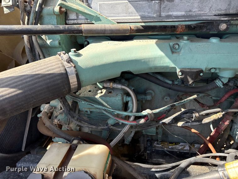 image for item EP0590 2013 Freightliner Cascadia 125 semi truck