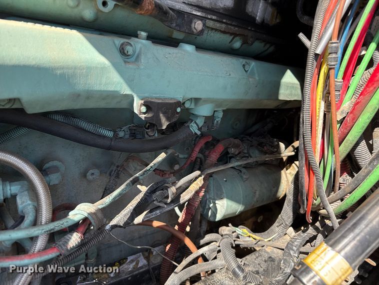 image for item EP0590 2013 Freightliner Cascadia 125 semi truck