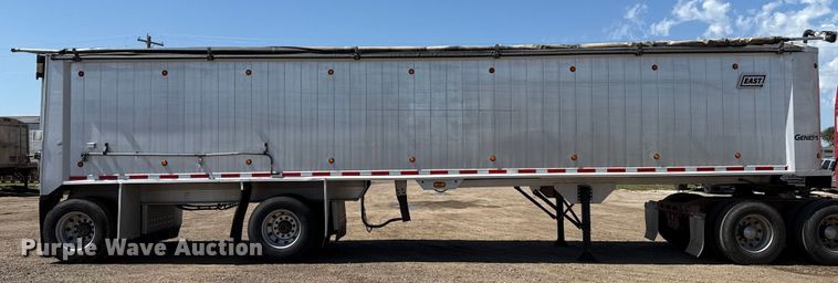 image for item EP0592 2003 East end dump trailer