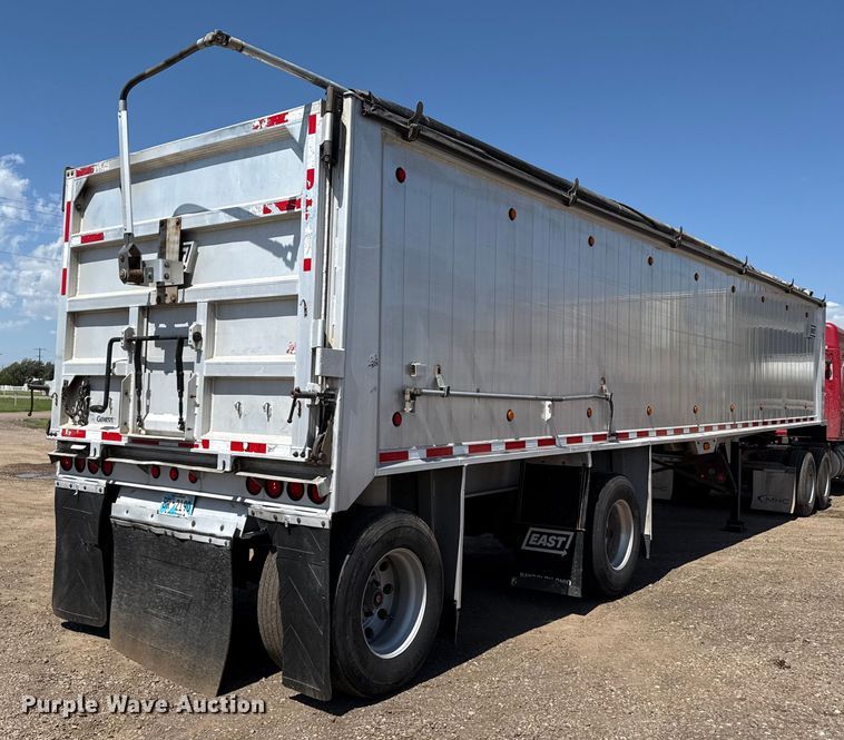 image for item EP0592 2003 East end dump trailer