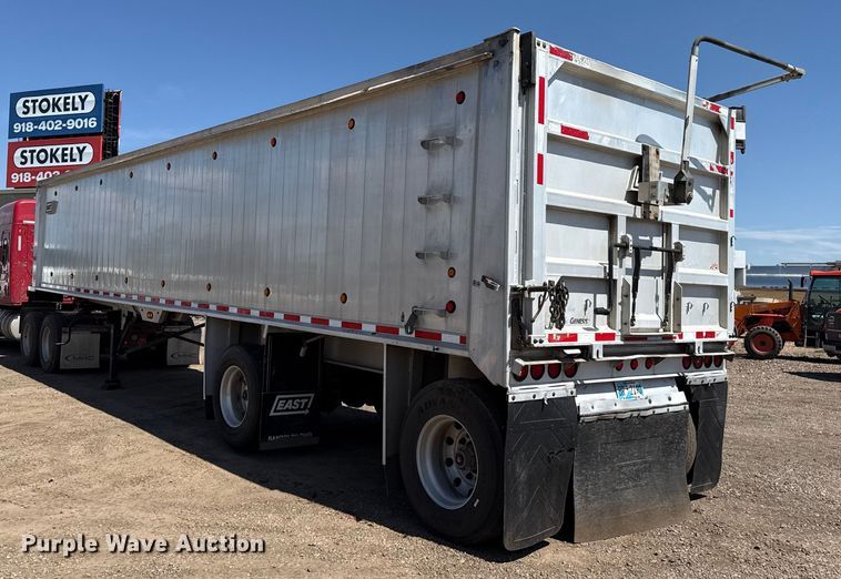 image for item EP0592 2003 East end dump trailer