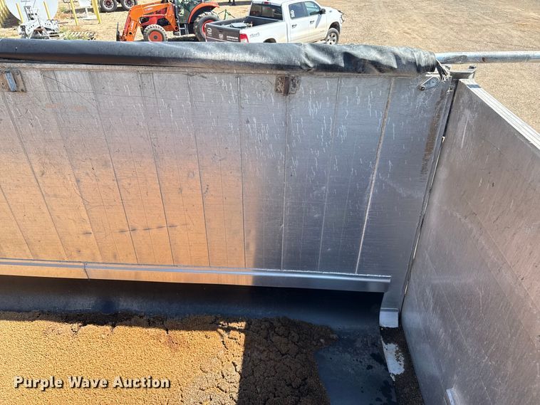 image for item EP0592 2003 East end dump trailer