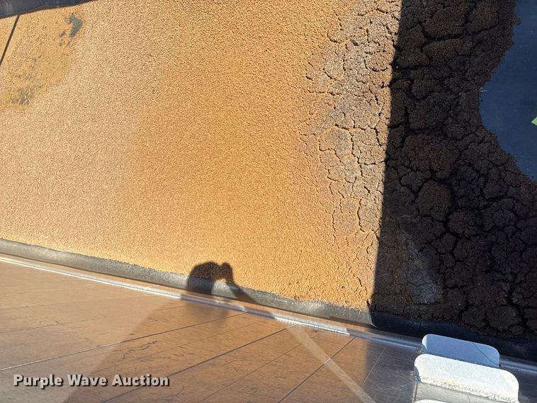 image for item EP0592 2003 East end dump trailer