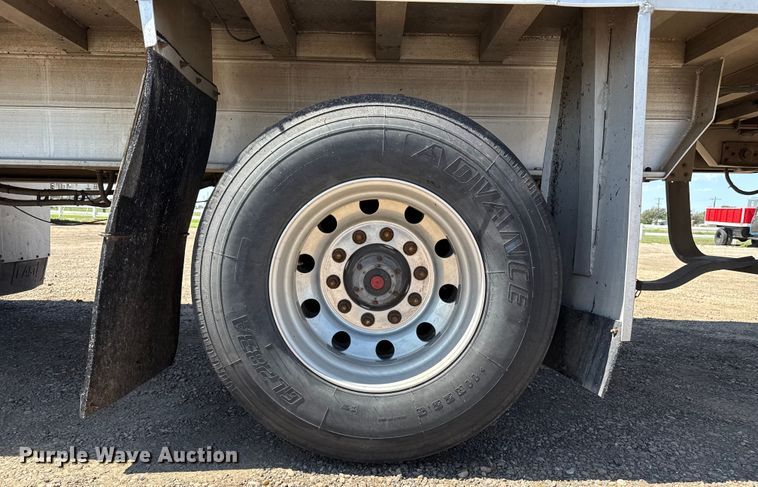 image for item EP0592 2003 East end dump trailer