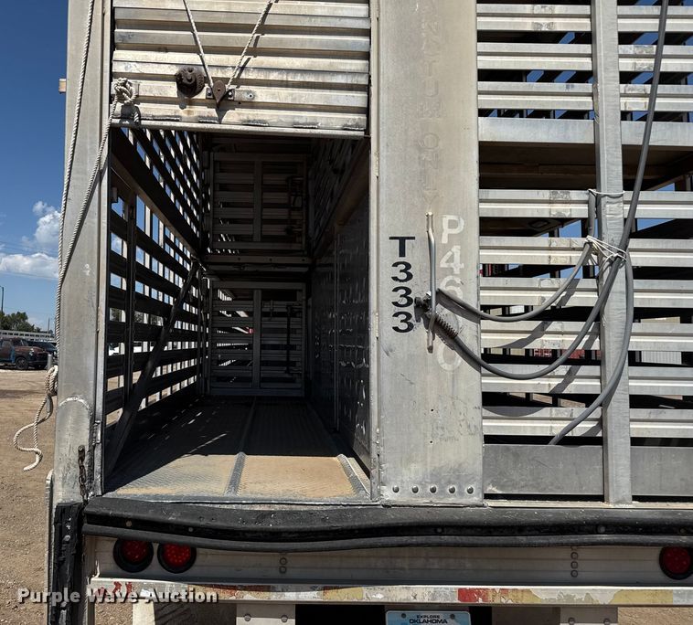 image for item EP0593 1997 EBY livestock trailer