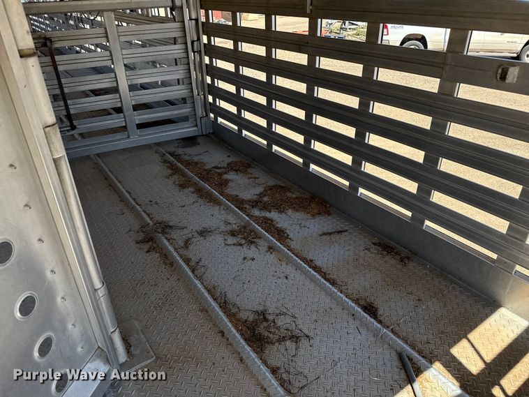 image for item EP0593 1997 EBY livestock trailer