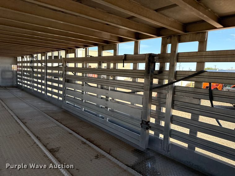 image for item EP0593 1997 EBY livestock trailer