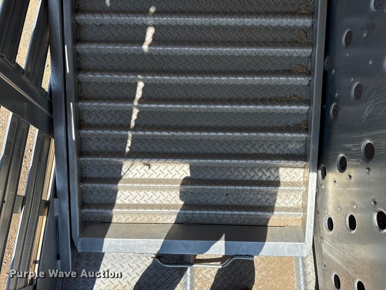 image for item EP0593 1997 EBY livestock trailer