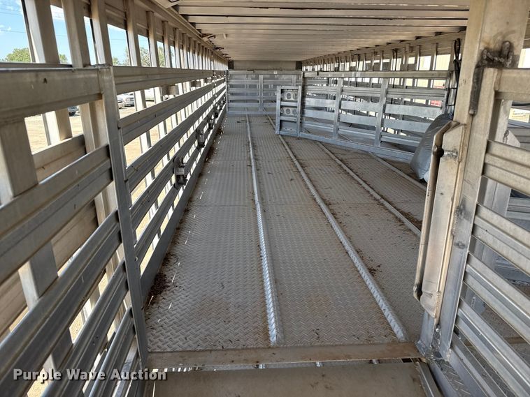 image for item EP0593 1997 EBY livestock trailer