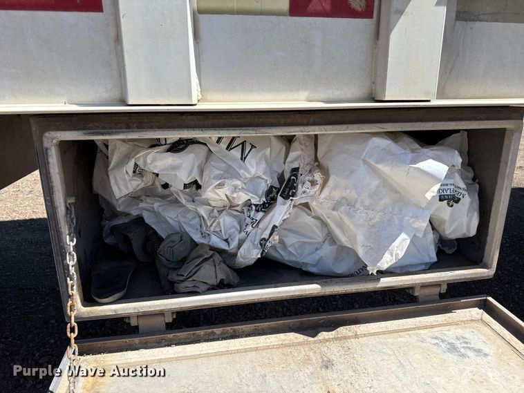 image for item EP0593 1997 EBY livestock trailer