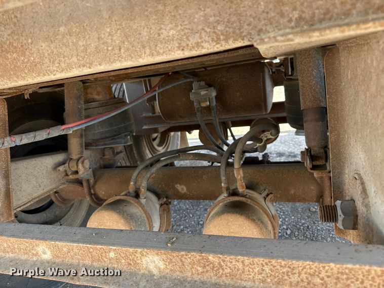 image for item EP0593 1997 EBY livestock trailer