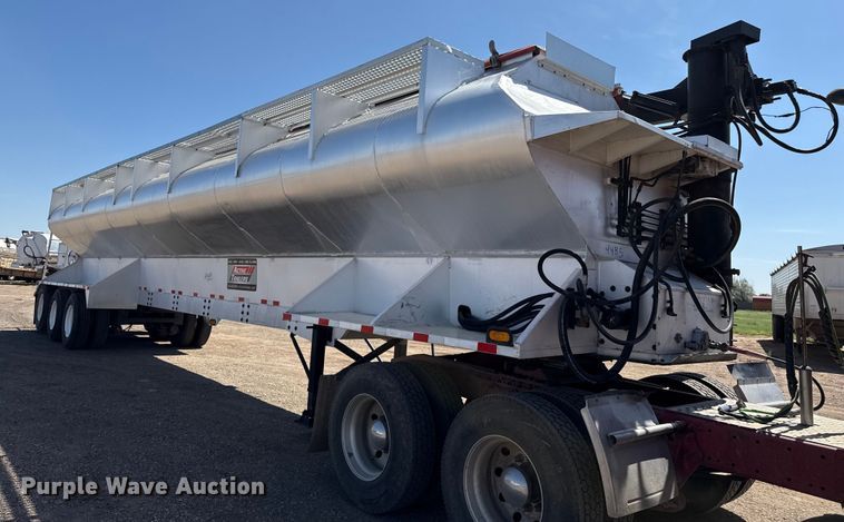 image for item EP0594 2007 Sudenga feed delivery trailer