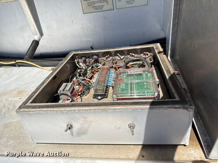 image for item EP0594 2007 Sudenga feed delivery trailer