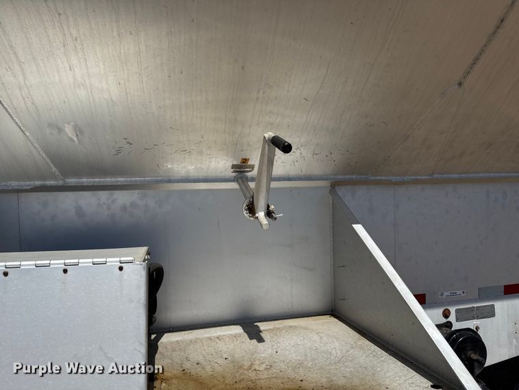 image for item EP0594 2007 Sudenga feed delivery trailer