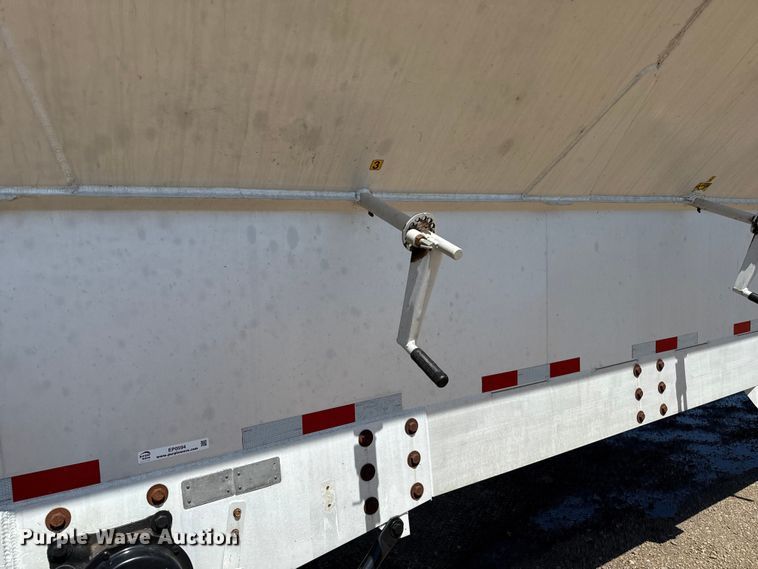 image for item EP0594 2007 Sudenga feed delivery trailer