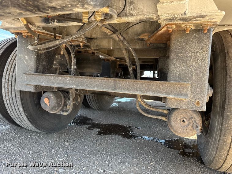 image for item EP0594 2007 Sudenga feed delivery trailer