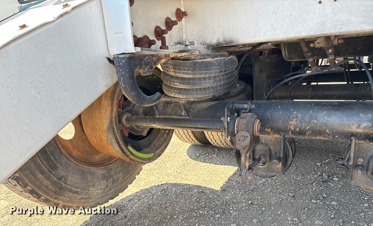 image for item EP0594 2007 Sudenga feed delivery trailer