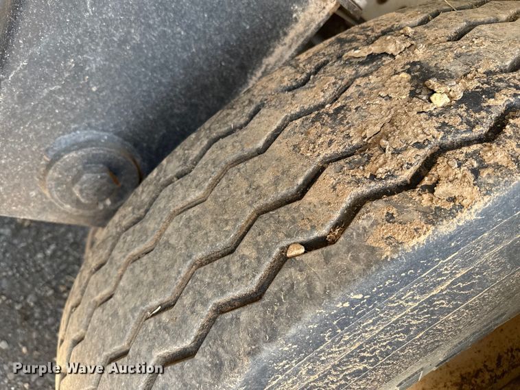 image for item EP0594 2007 Sudenga feed delivery trailer