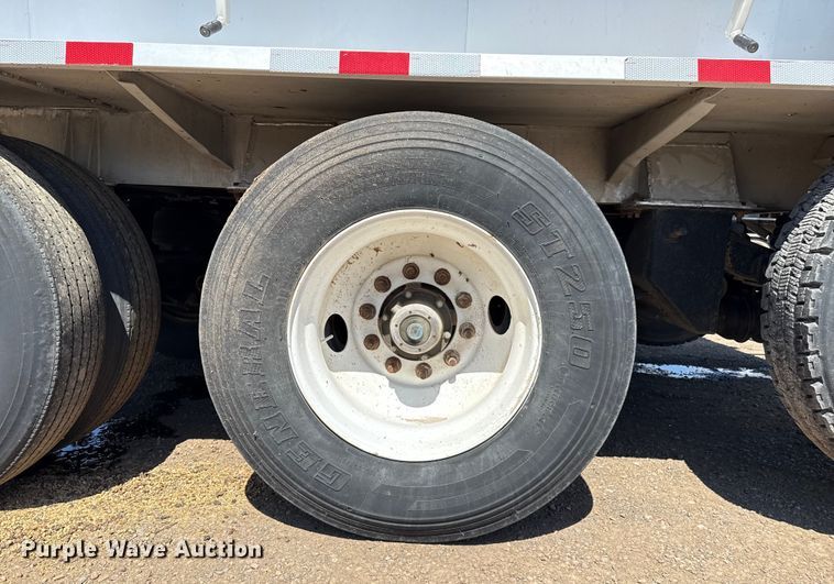 image for item EP0594 2007 Sudenga feed delivery trailer