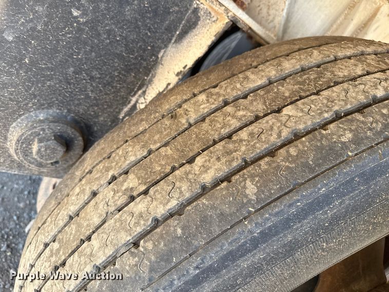 image for item EP0594 2007 Sudenga feed delivery trailer