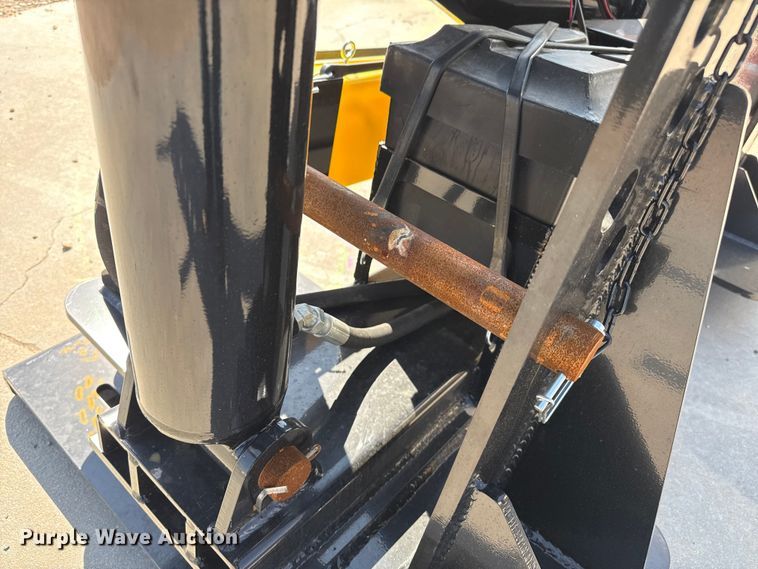 image for item EP0595 2025 NEKS fifth wheel wrecker boom