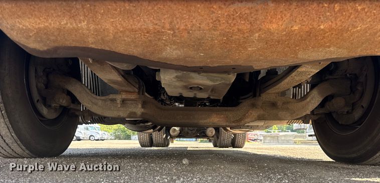 image for item ER0022 2014 Volvo VNL semi truck