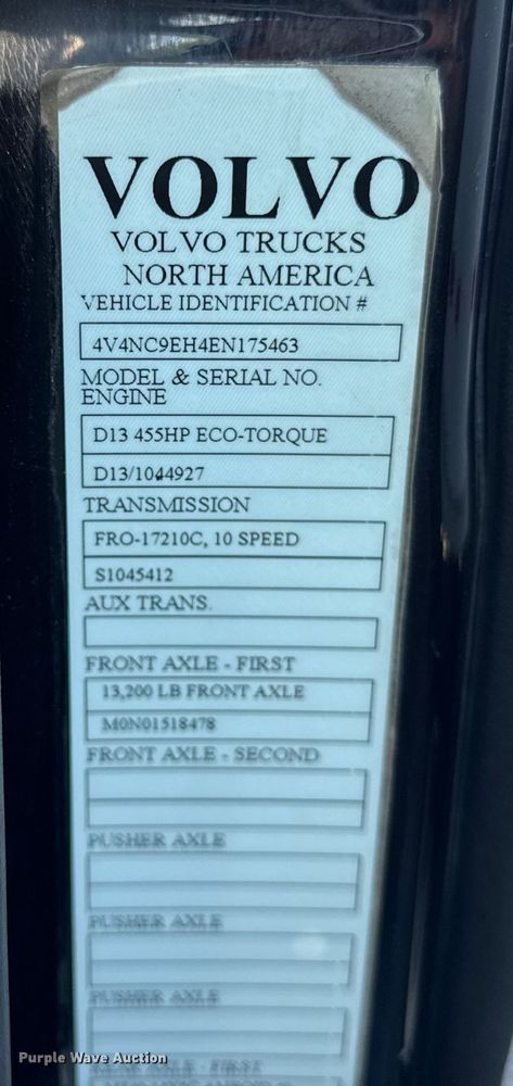 image for item ER0022 2014 Volvo VNL semi truck