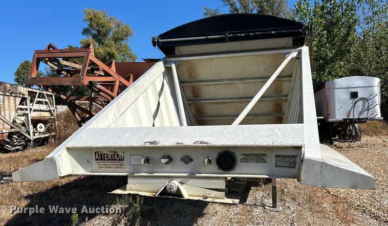 image for item ET3111 2012 Construction Trailer Specialist BDT-40 bottom dump trailer