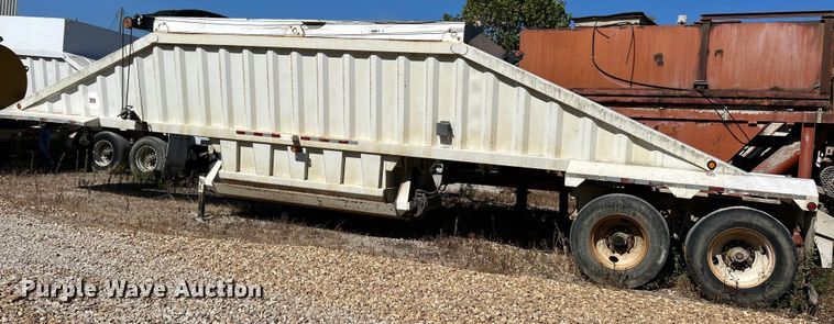 image for item ET3111 2012 Construction Trailer Specialist BDT-40 bottom dump trailer