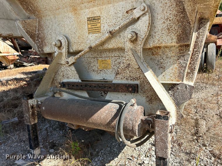 image for item ET3111 2012 Construction Trailer Specialist BDT-40 bottom dump trailer