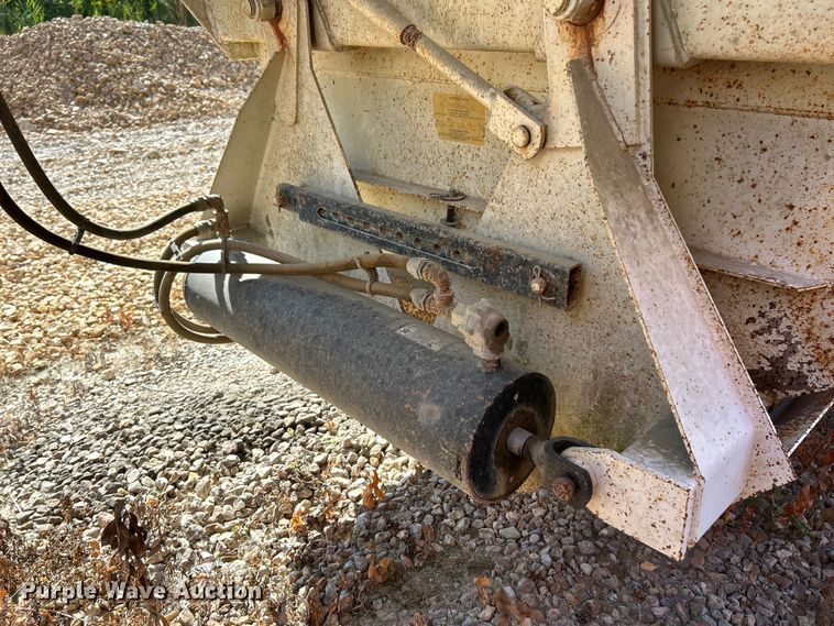 image for item ET3111 2012 Construction Trailer Specialist BDT-40 bottom dump trailer