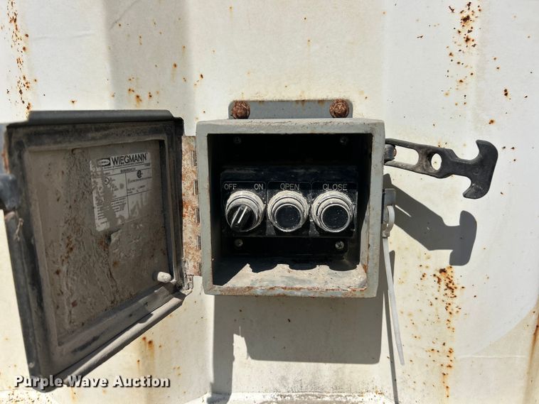 image for item ET3111 2012 Construction Trailer Specialist BDT-40 bottom dump trailer