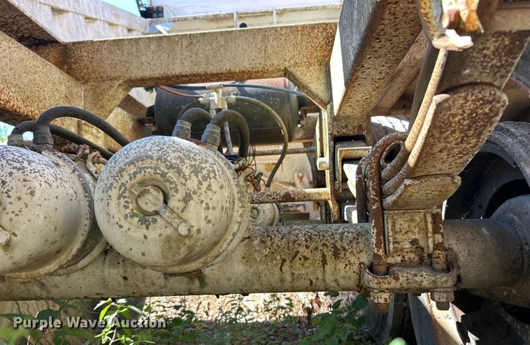 image for item ET3111 2012 Construction Trailer Specialist BDT-40 bottom dump trailer