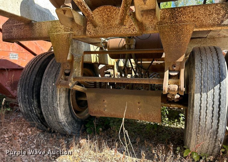 image for item ET3111 2012 Construction Trailer Specialist BDT-40 bottom dump trailer