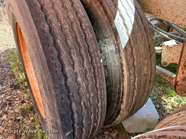 image for item ET3111 2012 Construction Trailer Specialist BDT-40 bottom dump trailer