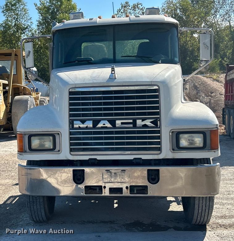 CAMIóN 2004 MACK