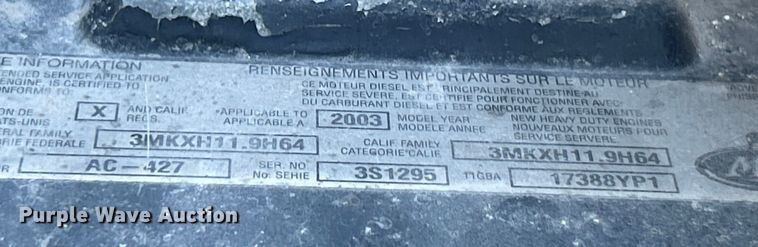 image for item ET3112 2004 Mack CH613 semi truck