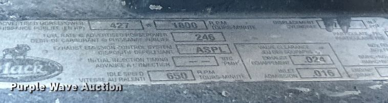 image for item ET3112 2004 Mack CH613 semi truck