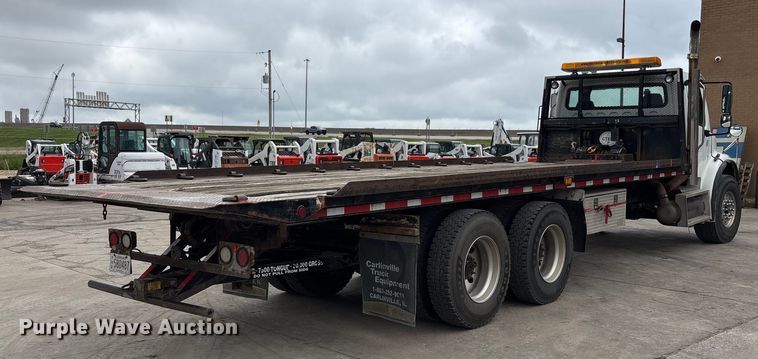 image for item ET4504 2009 Freightliner Business Class M2 rollback truck