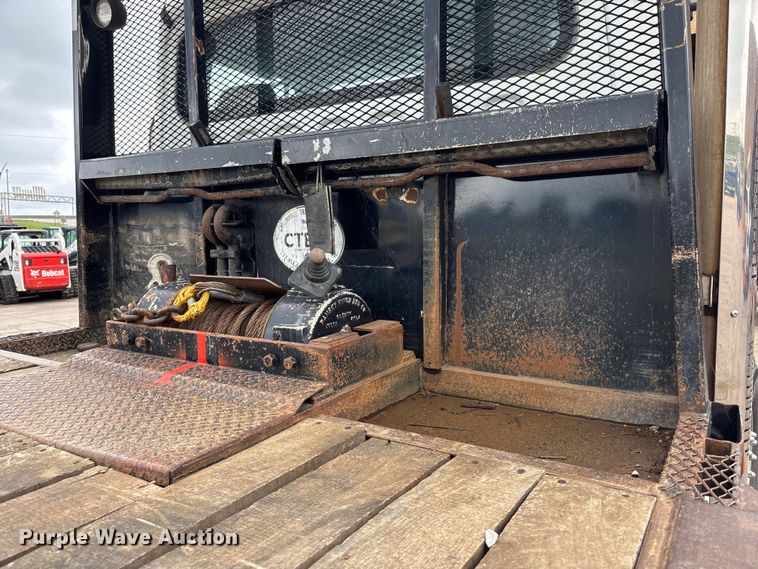 image for item ET4504 2009 Freightliner Business Class M2 rollback truck