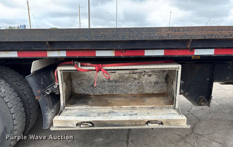 image for item ET4504 2009 Freightliner Business Class M2 rollback truck