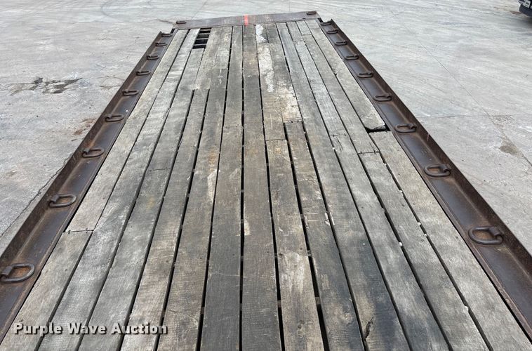 image for item ET4504 2009 Freightliner Business Class M2 rollback truck