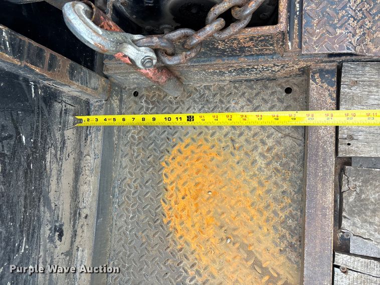 image for item ET4504 2009 Freightliner Business Class M2 rollback truck