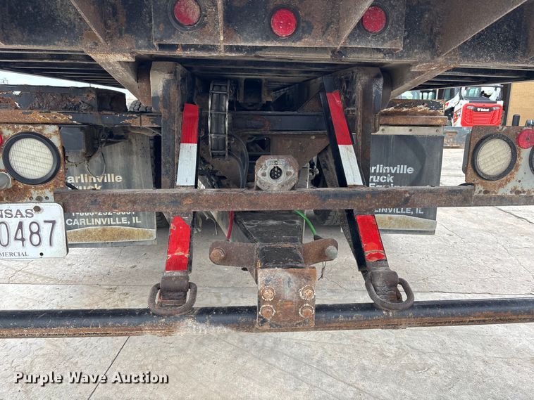 image for item ET4504 2009 Freightliner Business Class M2 rollback truck