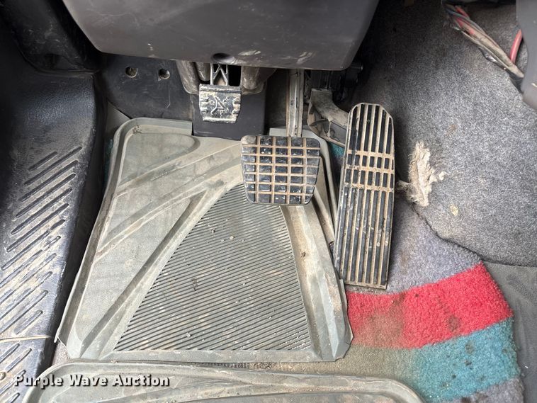 image for item ET4504 2009 Freightliner Business Class M2 rollback truck