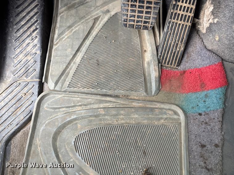 image for item ET4504 2009 Freightliner Business Class M2 rollback truck