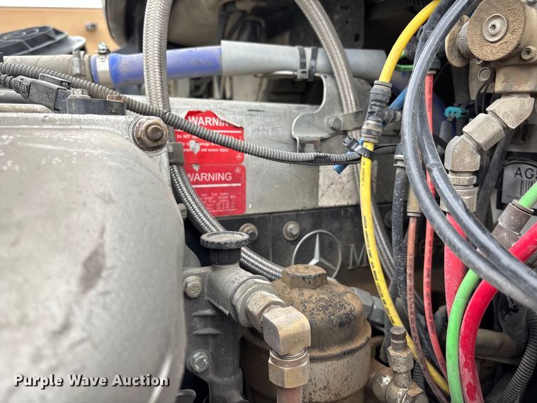 image for item ET4504 2009 Freightliner Business Class M2 rollback truck