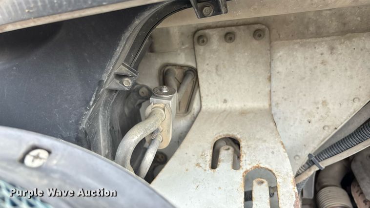 image for item ET4504 2009 Freightliner Business Class M2 rollback truck